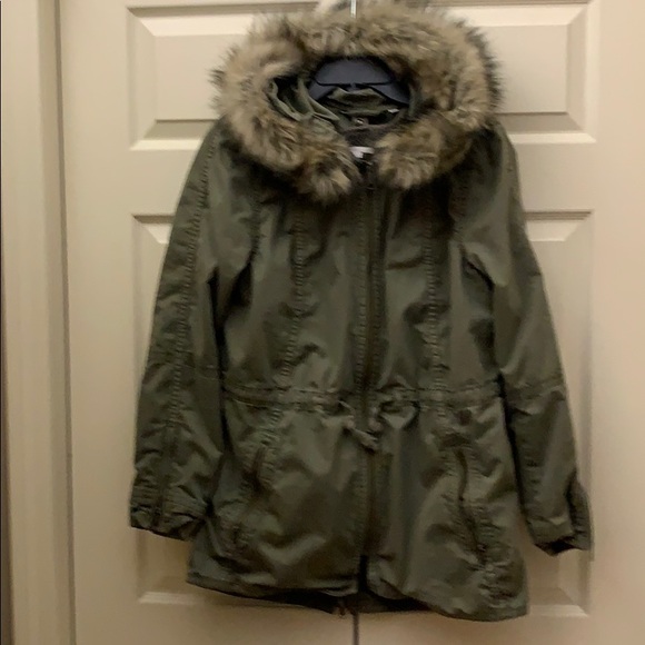 GAP Jackets & Blazers - Gap green,  lined and fur hooded coat, SZ LG